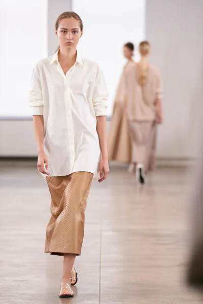 Look 21